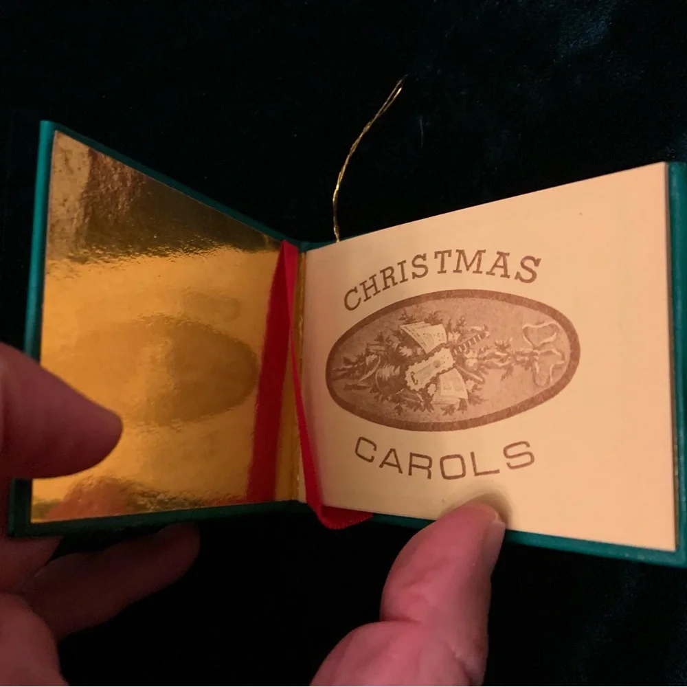 Vintage Christmas Carols Mini Book, Father Christmas/St Nick and Heart Ornament